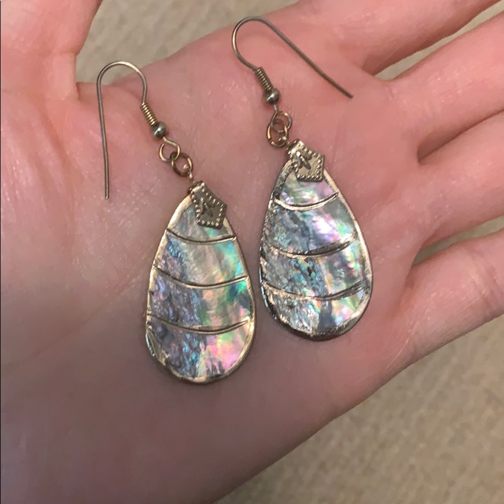 Shell earrings - Picture 3 of 3